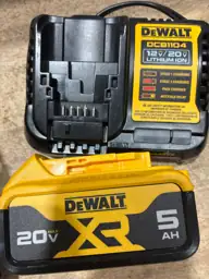 ATOMIC 20V MAX Lithium-Ion Cordless… — Photo 4
