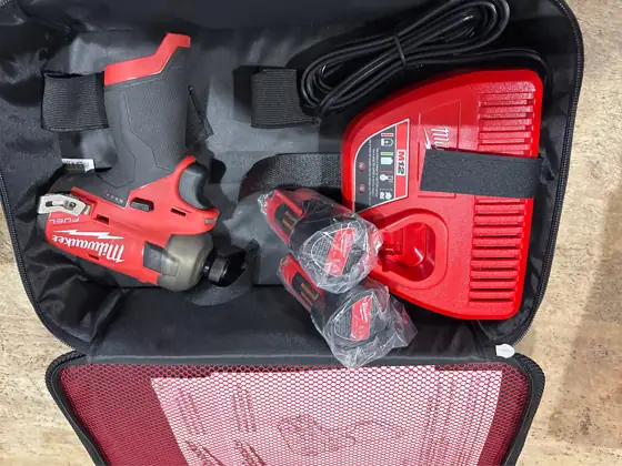 Milwaukee M12 FUEL SURGE 1/4… — Photo 5