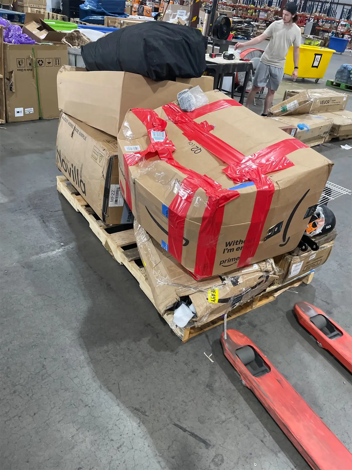 Amazon miscellaneous — Photo 1
