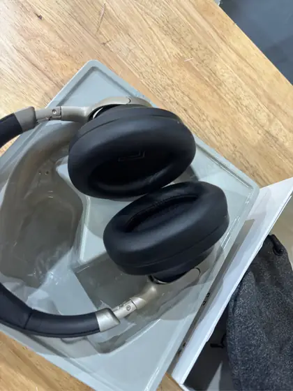 Heyday Active Noise Cancelling Over-Ear… — Photo 4