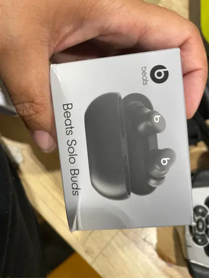 Beats Solo Buds - Wireless… — Photo 3
