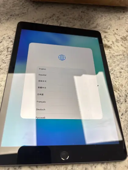 iPad 10.2-inch, 64GB, Wi-Fi (9th… — Photo 3