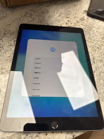iPad 10.2-inch, 64GB, Wi-Fi (9th… — Photo 3