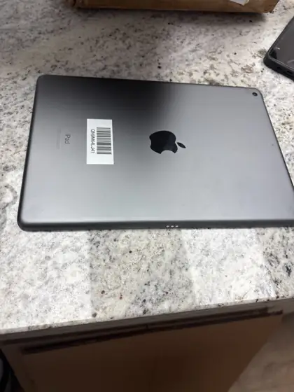 iPad 10.2-inch, 64GB, Wi-Fi (9th… — Photo 4