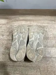 Women's HOKA Clifton 10 Vanilla/Birch — Photo 4