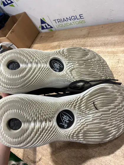 Under Armour Adult Curry 11… — Photo 5