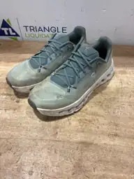 On Men's Cloudtilt Shoes — Photo 2
