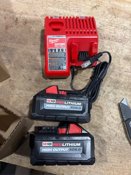 MilwaukeeM18 18-Volt Lithium-lon High Output… — Photo 4