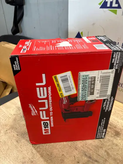 Milwaukee M18 FUEL 18 Ga.… — Photo 3