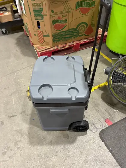 IGLOO Cool 60 qt. Roller… — Photo 4