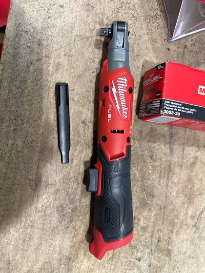 Milwaukee 12V FUEL 3/8 in.… — Photo 4