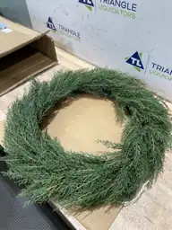 CG Hunter Cedar Christmas Wreath,… — Photo 4