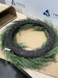 CG Hunter Cedar Christmas Wreath,… — Photo 5