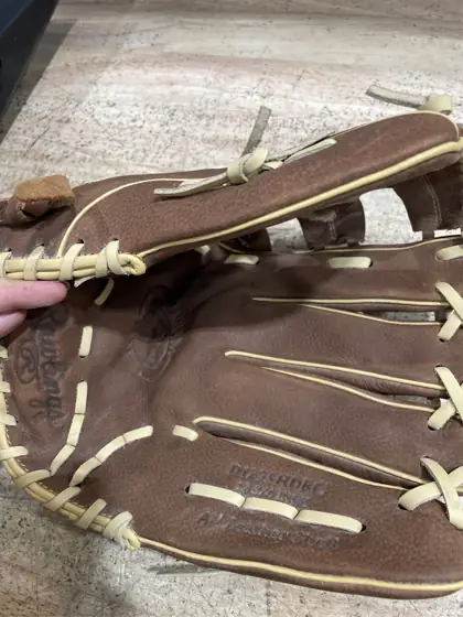 Rawlings 12.75" Premium Series Glove — Photo 4