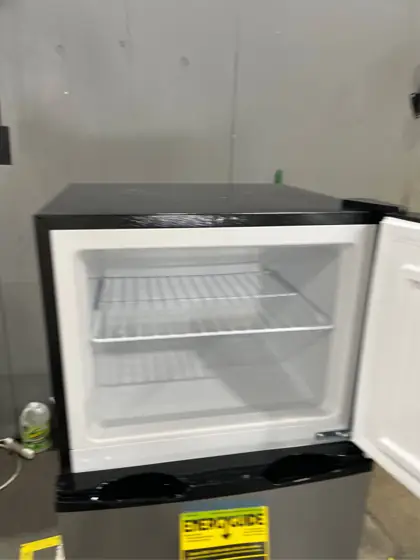 Frigidaire 7.5 Cu. Ft. Top-Mount… — Photo 5