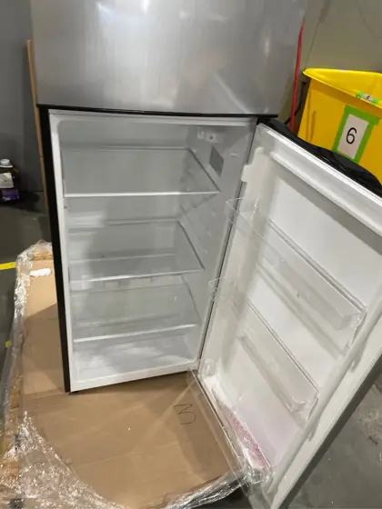 Frigidaire 7.5 Cu. Ft. Top-Mount… — Photo 6