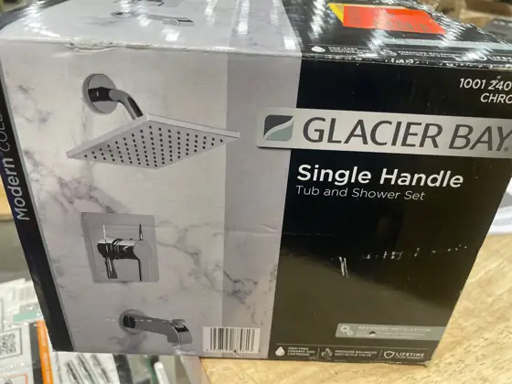Modern Single-Handle 1-Spray Tub and… — Photo 2