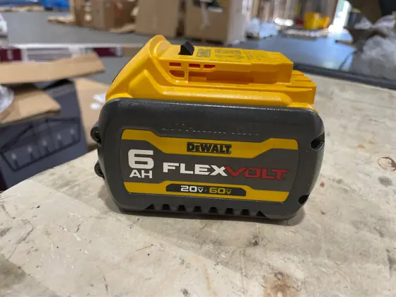 FLEXVOLT 20V/60V MAX Lithium-Ion 6.0Ah… — Photo 3