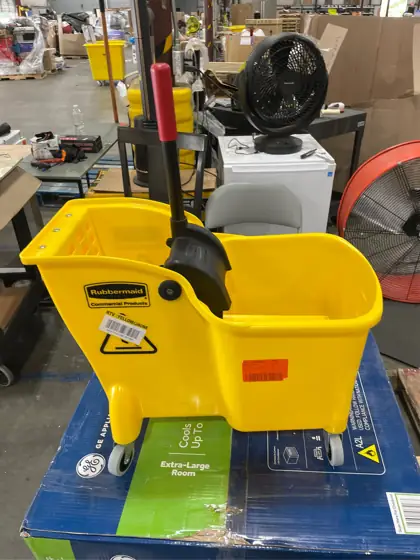 31 Qt. Tandem Mop Bucket — Photo 3