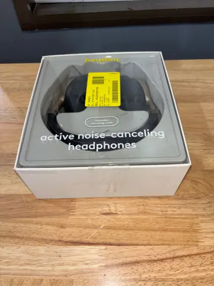 Heyday Active Noise Cancelling Over-Ear… — Photo 2