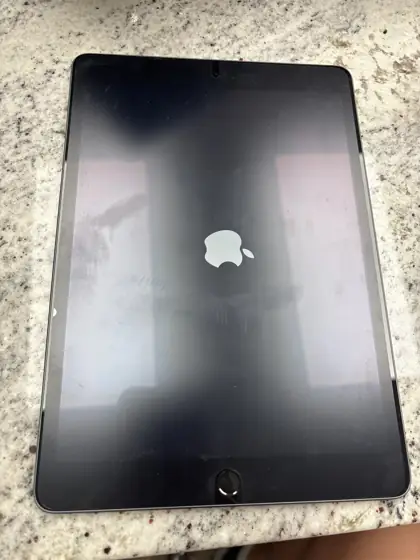 iPad 10.2-inch, 64GB, Wi-Fi (9th… — Photo 2