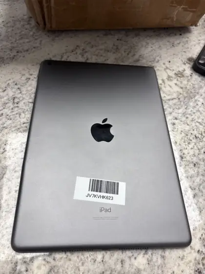 iPad 10.2-inch, 64GB, Wi-Fi (9th… — Photo 5