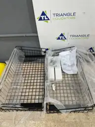 24 inch basket with brackets — Photo 1