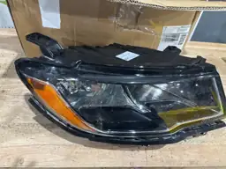 Honda headlight — Photo 1