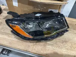 Honda headlight — Photo 4