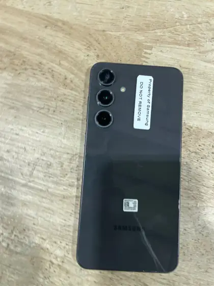 Samsung Galaxy S24 FE, 128GB… — Photo 4