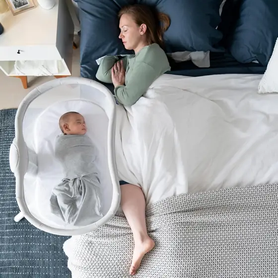 HALO BassiNest Swivel Sleeper 3.0… — Photo 1