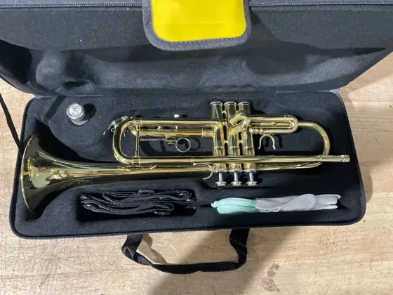 Trumpet Instrument for Beginners, with… — Photo 3