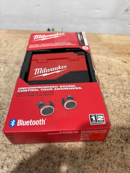 Milwaukee Redlithium Bluetooth Ear Plugs/Ear… — Photo 5
