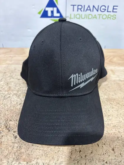 Small/Medium Black Fitted Hat — Photo 3