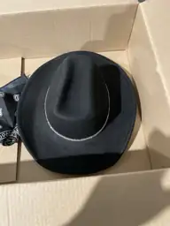 SHENYI Cowgirl Hat,Bandana,Heart Sunglasses,Rhinestones,Star Accents… — Photo 4
