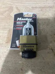 Master Lock Magnum 2 in.… — Photo 3