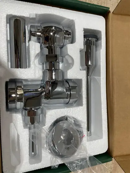 Ultima Manual 1.0 GPF Flush… — Photo 3