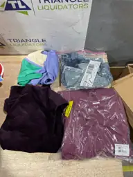 Clothes Lot Box — Photo 1