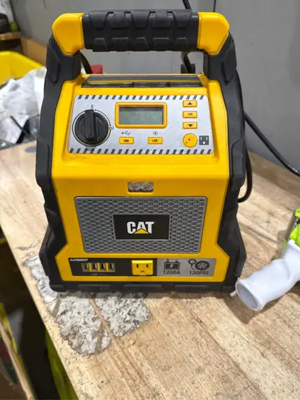 CAT CJ1000DXT 1200 Peak Amp… — Photo 3