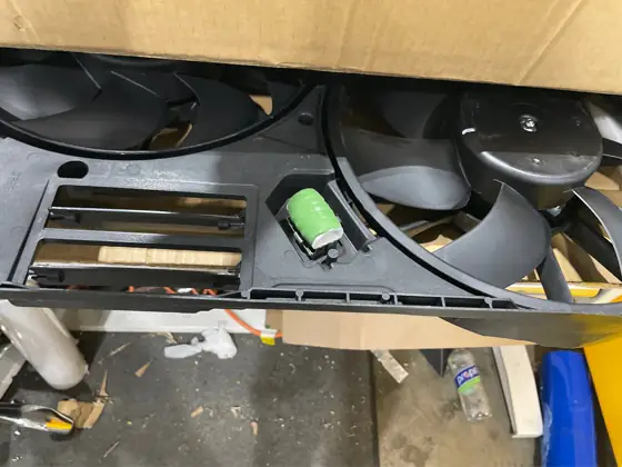 Radiator Cooling Fans Assembly for… — Photo 4