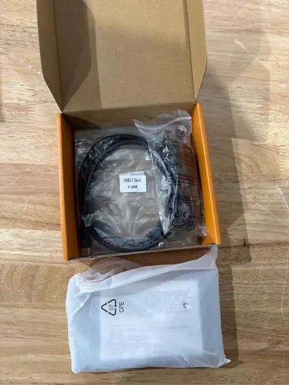 USB-C KVM Switch 4K@60Hz, Dual… — Photo 3