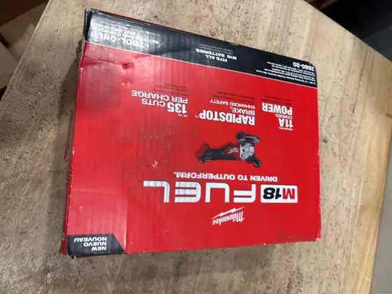 Milwaukee M18 FUEL Cordless 4-1/2… — Photo 3