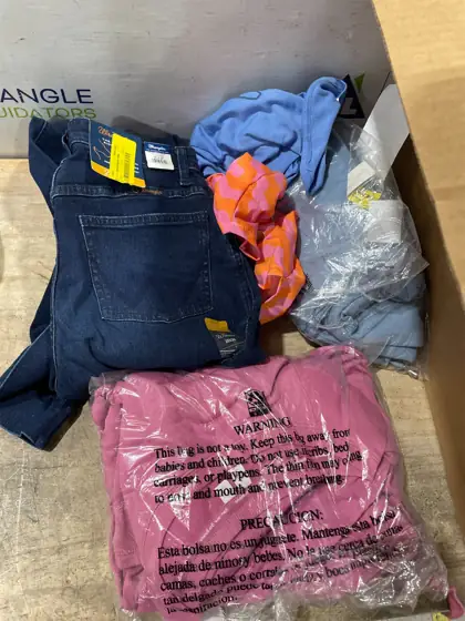 Walmart Clothes Lot Box — Photo 2