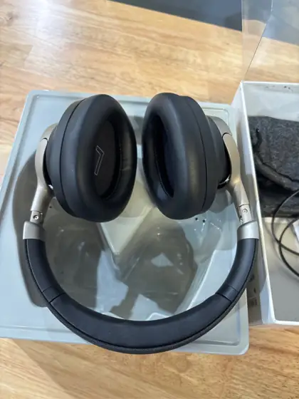 Heyday Active Noise Cancelling Over-Ear… — Photo 4