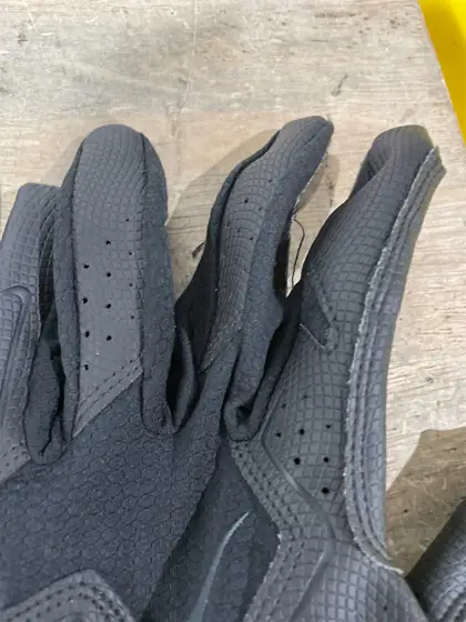 Nike Alpha 2.0 Battle Gloves — Photo 3