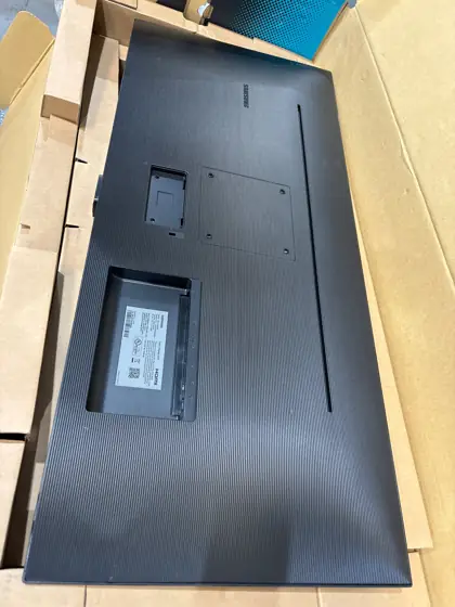 SAMSUNG 32" 1500R FHD Curved… — Photo 3