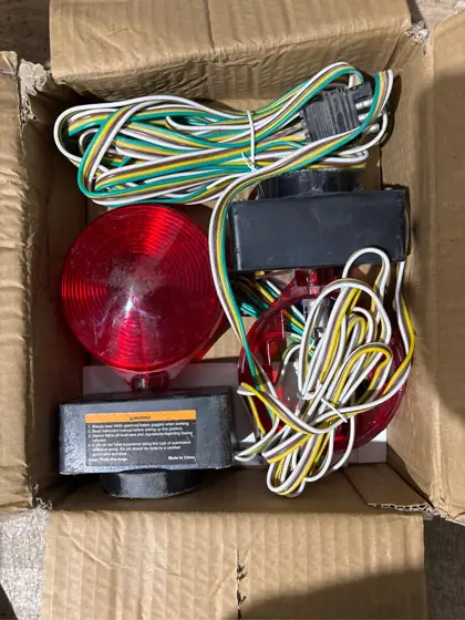 MAXXHAUL 12V Magnetic Towing Light… — Photo 3