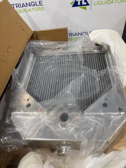 3-CORE RADIATOR COMPATIBLE WITH AGCO/ALLIS… — Photo 3