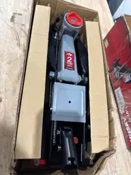 Husky 2 Ton Trolley Jack — Photo 4