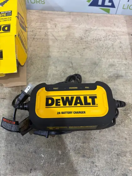 DEWALT Professional 2 Amp Automotive… — Photo 3